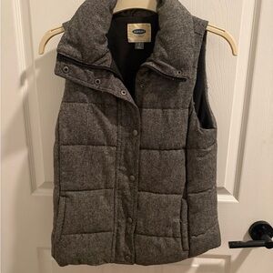 Old Navy Women's Charcoal Quilted Vest